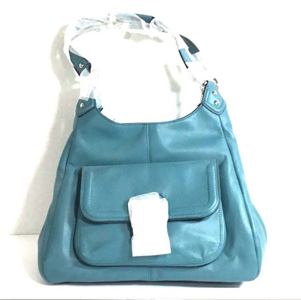NWT Coach Hobo - Beautiful !